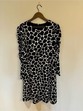 Ann Taylor Black and Cream Giraffe-Print Long Sleeve Dress